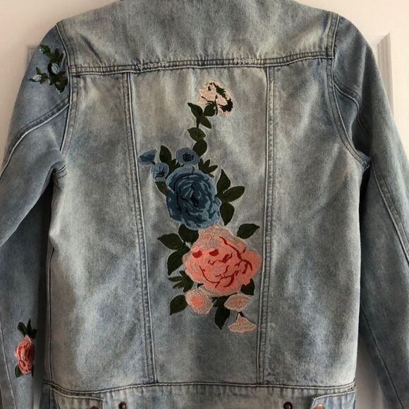 Olviaceous Floral Embroidered Faded Denim Jacket - Picture 8 of 8